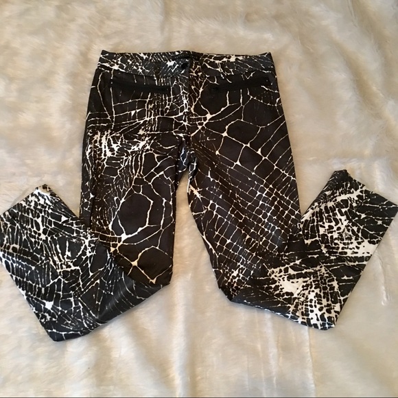 Yansi Fugel Crackle Print Pants - Picture 9 of 11